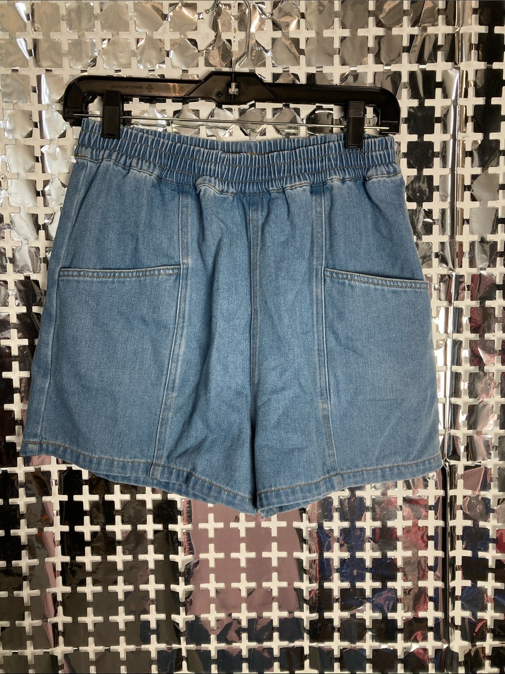 Cupshe Light Blue Elastic-Waist Denim Shorts